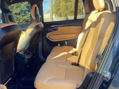 Used 2018 Volvo XC90 T6 Momentum w/ Convenience Package image 12