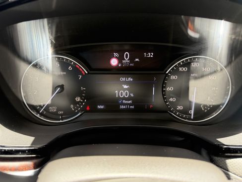 Used 2020 Cadillac XT5 Premium Luxury FWD image 33