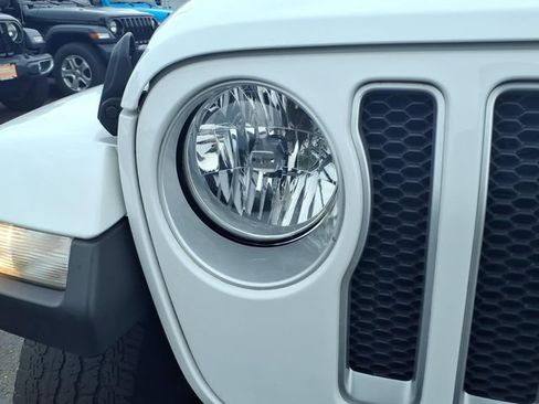 Certified 2022 Jeep Wrangler Unlimited Sahara w/ Cold Weather Group AWD/4WD image 13