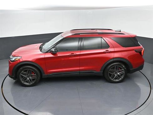 Used 2025 Ford Explorer ST-Line w/ Premium Package RWD image 43