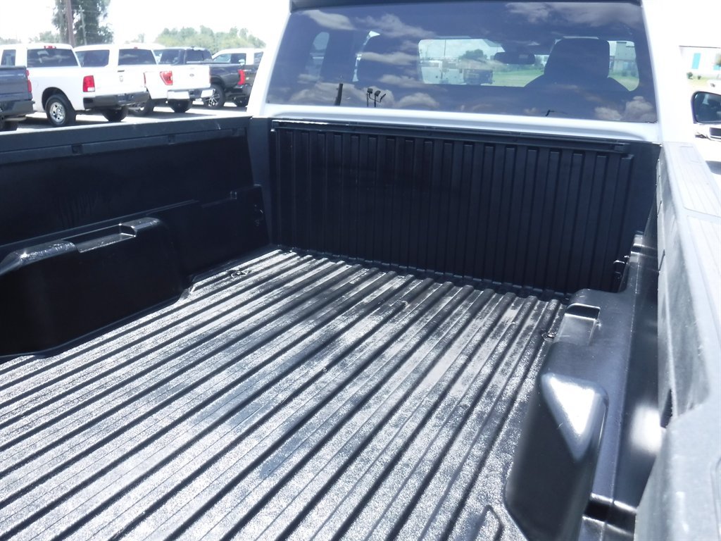 Used 2024 Toyota Tacoma SR RWD image 5