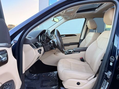 Used 2018 Mercedes-Benz GLS 450 4MATIC w/ Premium Package image 17