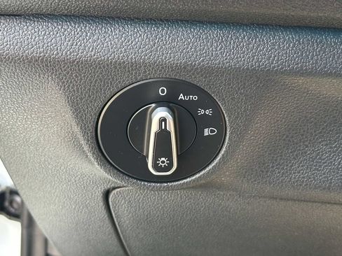 Used 2022 Volkswagen Jetta SEL FWD image 29