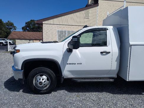 Used 2023 Chevrolet Silverado 3500 W/T w/ WT Convenience Package AWD/4WD image 2