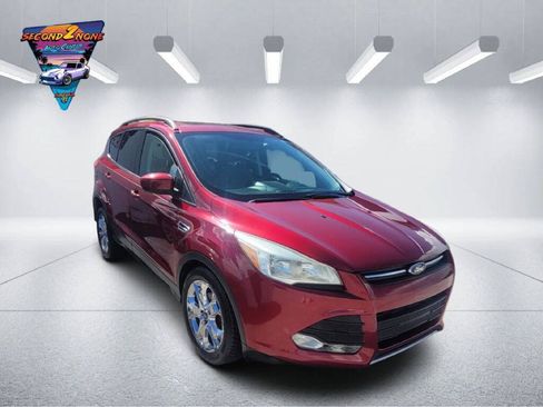 Used 2014 Ford Escape SE w/ Equipment Group 201A FWD image 3