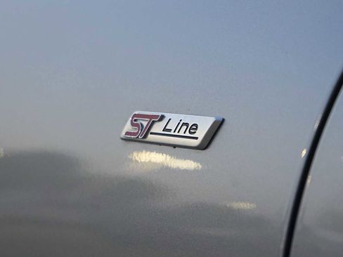 Used 2024 Ford Escape ST-Line image 8