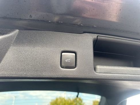 Used 2022 Ford Escape SE w/ Convenience Package image 11