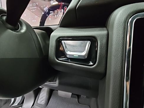 New 2026 GMC Yukon Denali w/ Sun & Power Step Package image 24