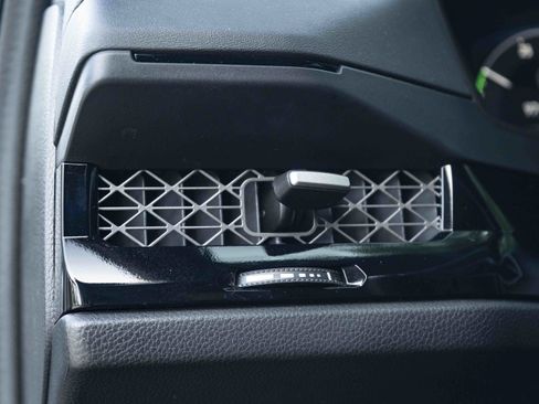 Used 2025 Honda Accord Sport image 40