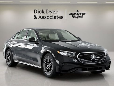 Used 2025 Mercedes-Benz E 350 Sedan image 36