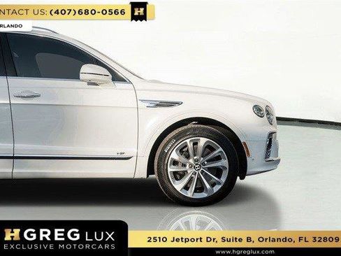 Used 2022 Bentley Bentayga image 28