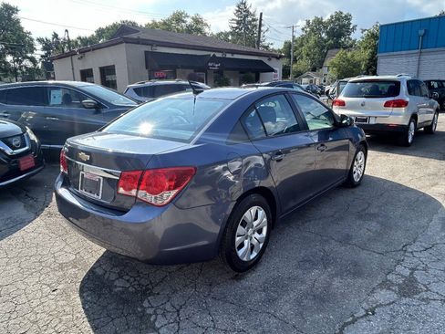 Used 2014 Chevrolet Cruze LS FWD image 12