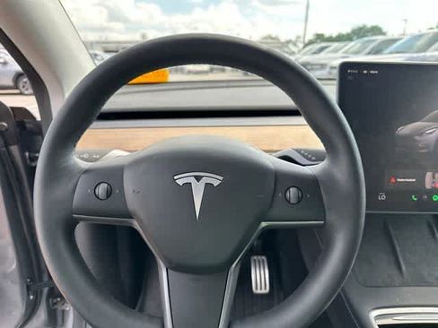 Used 2024 Tesla Model Y Performance AWD/4WD image 12