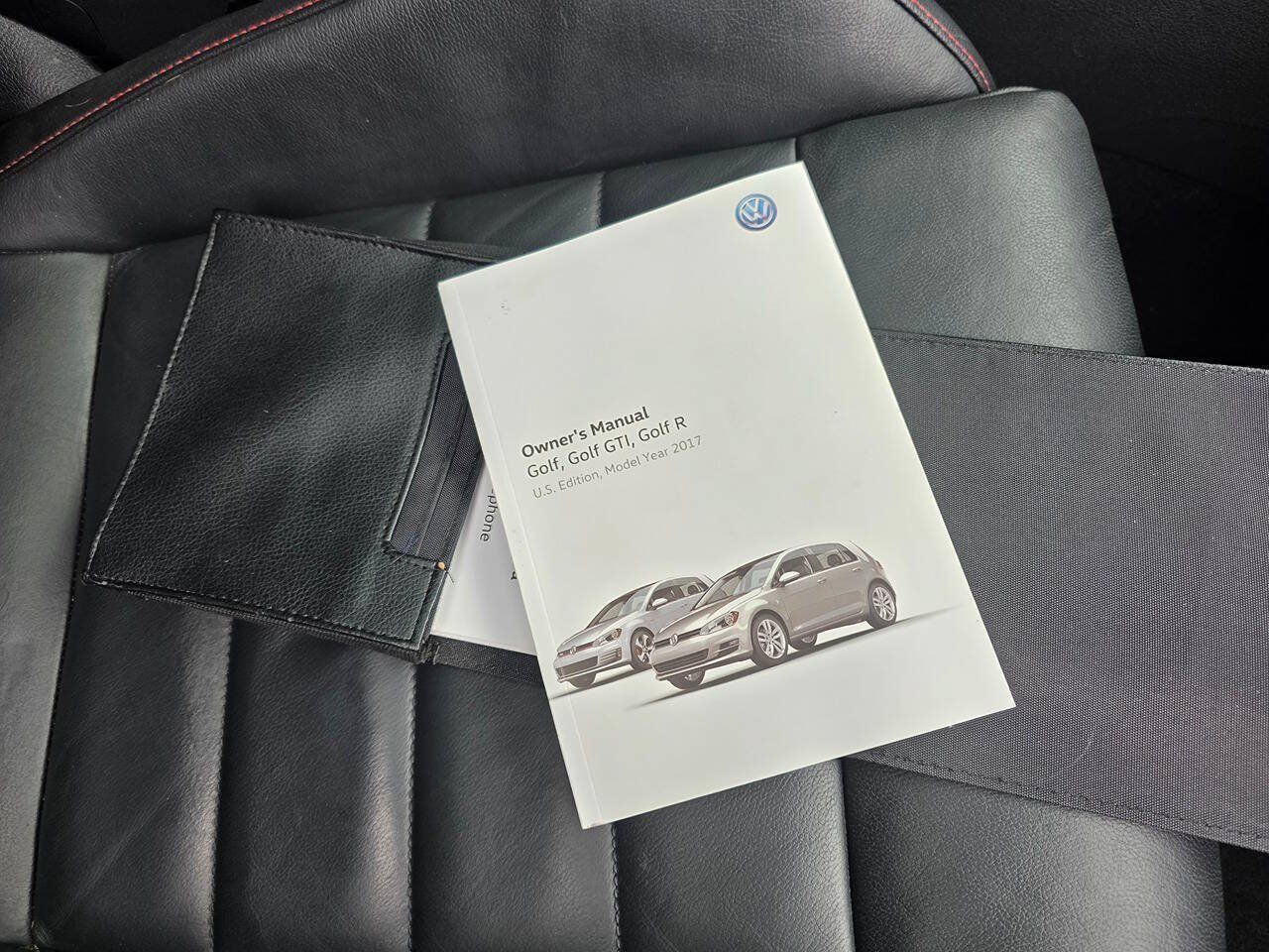 Used 2017 Volkswagen GTI SE FWD image 35