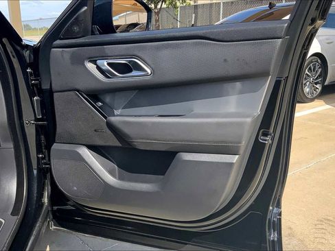 Used 2023 Land Rover Range Rover Velar R-Dynamic S image 21