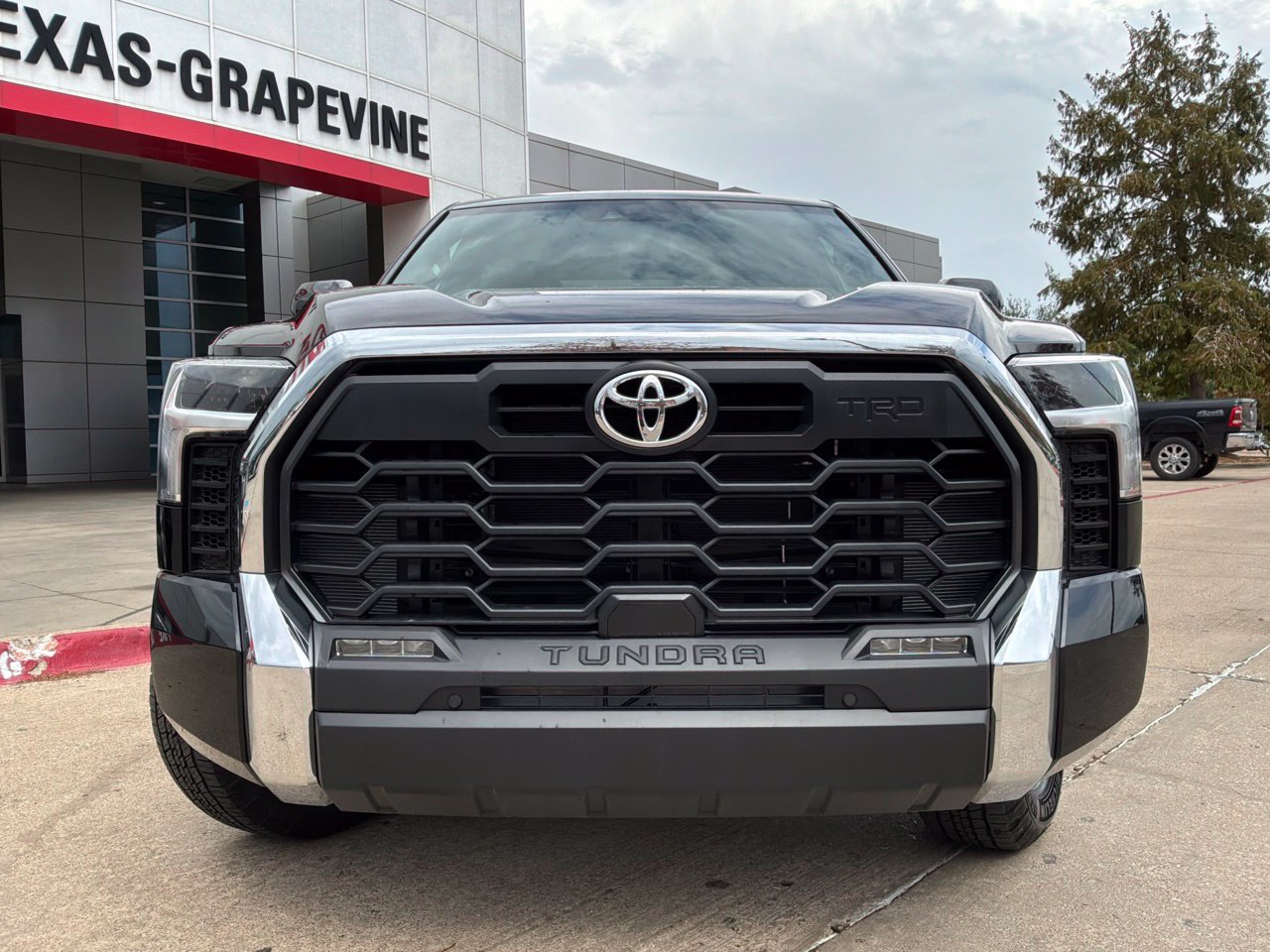 Used 2026 Toyota Tundra SR5 w/ TRD Off-Road Package AWD/4WD image 3