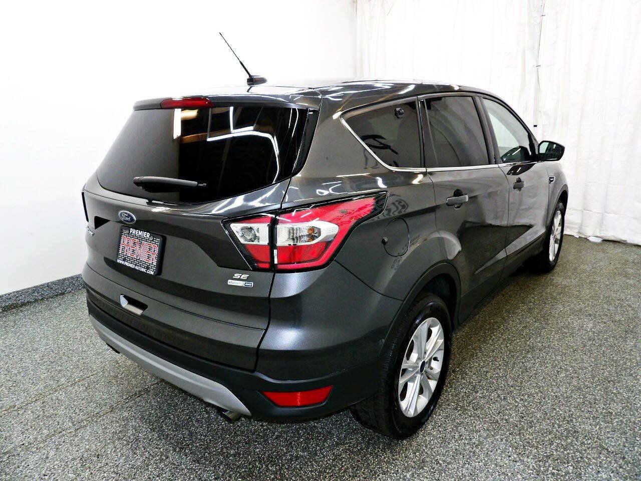 Used 2017 Ford Escape SE AWD/4WD image 6