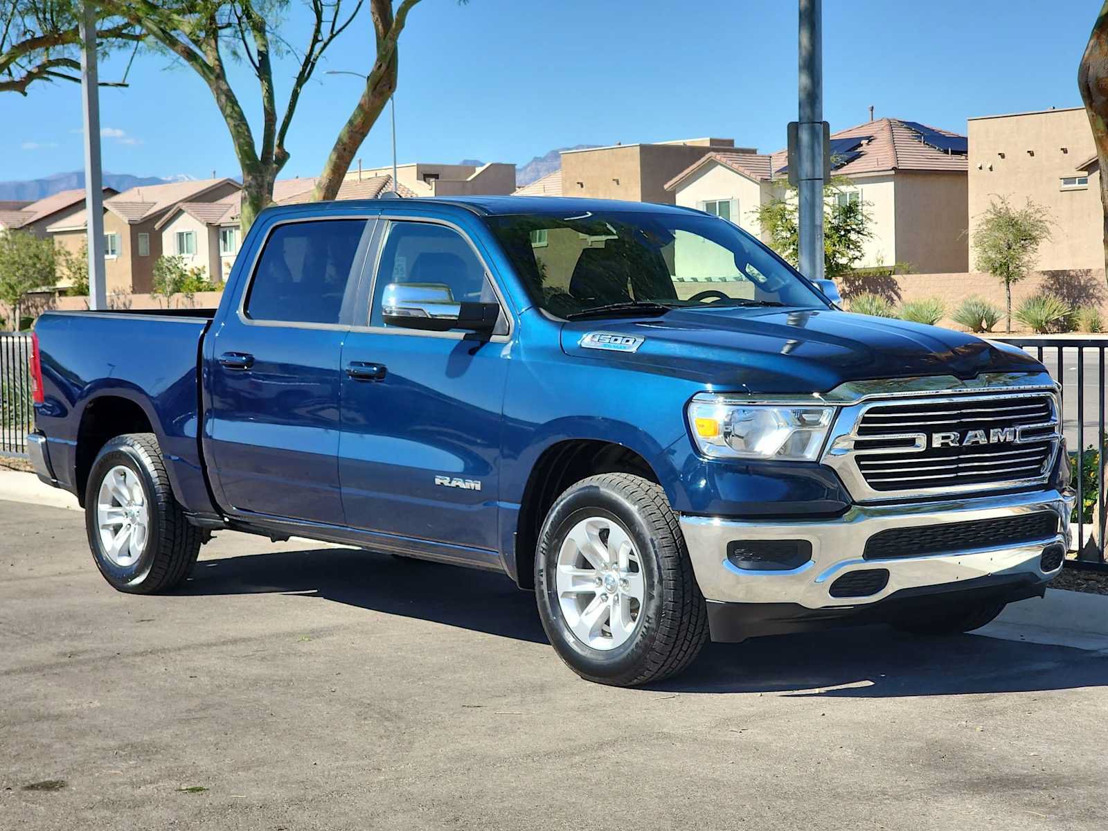 Used 2024 RAM 1500 Laramie RWD image 2