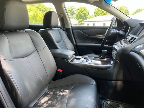 Used 2017 INFINITI Q70 L 3.7 AWD/4WD image 23