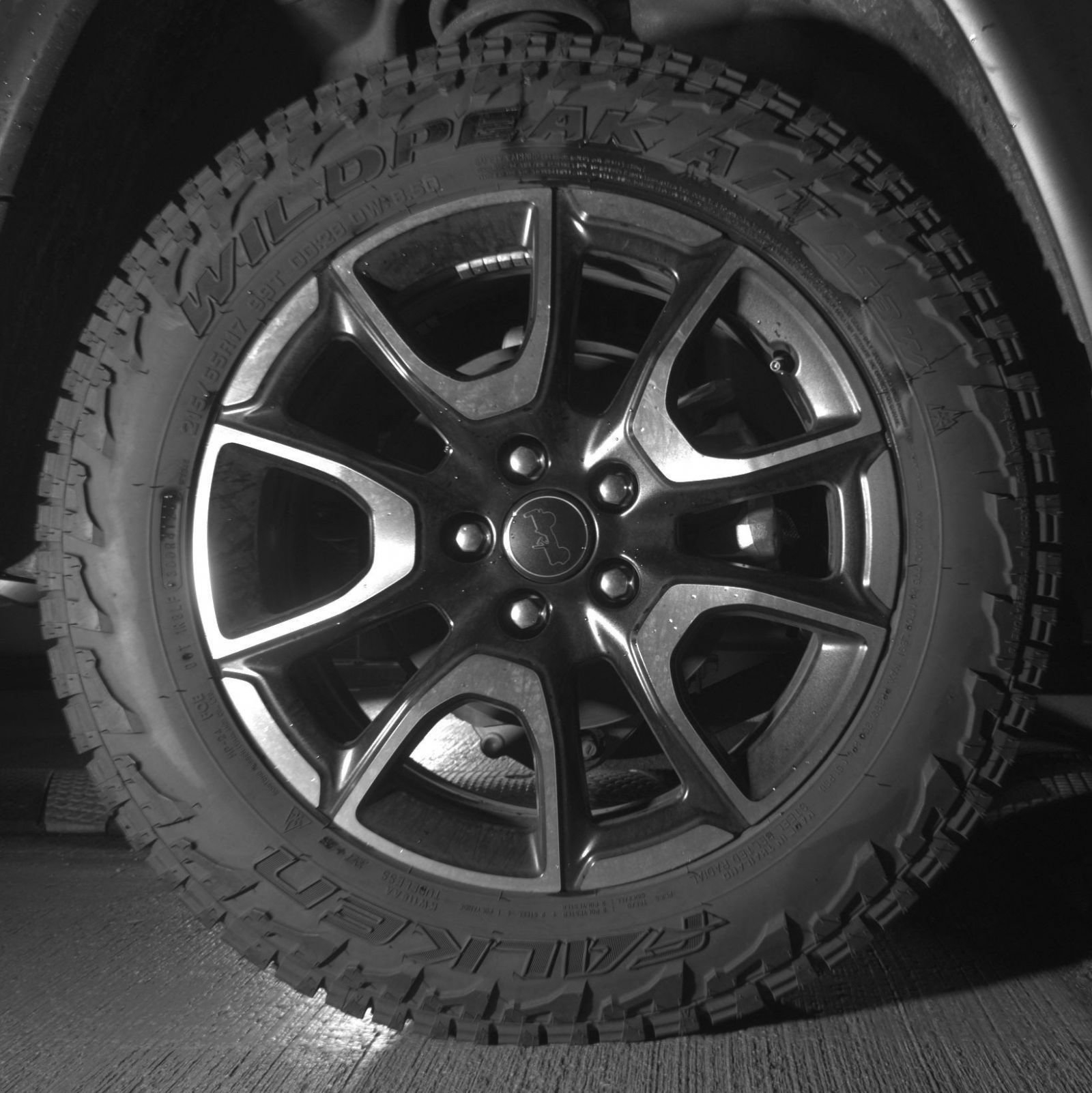 Used 2025 Jeep Compass Trailhawk AWD/4WD image 15