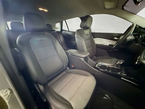 Used 2024 Chevrolet Trax LT w/ Driver Confidence Package image 28