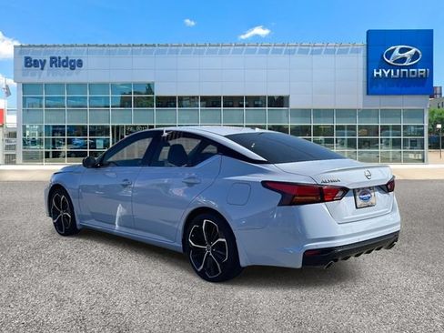 Used 2024 Nissan Altima 2.5 SR FWD image 7