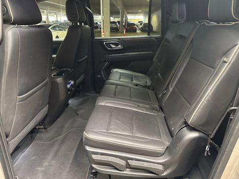 Used 2021 GMC Yukon XL SLT image 15