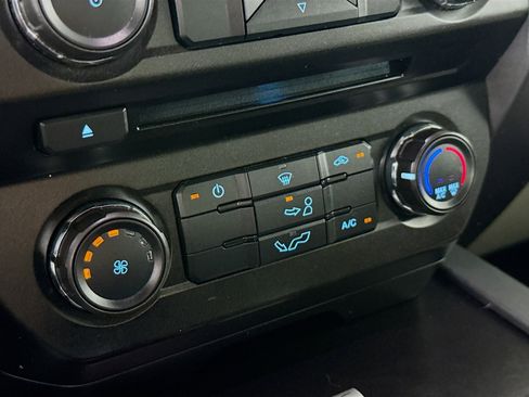 Used 2016 Ford F150 XLT RWD image 17