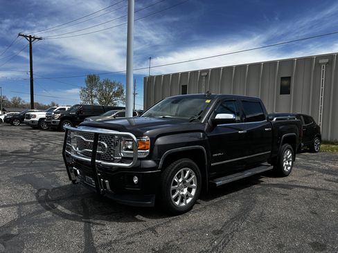 Used 2015 GMC Sierra 1500 Denali w/ Driver Alert Package AWD/4WD image 17