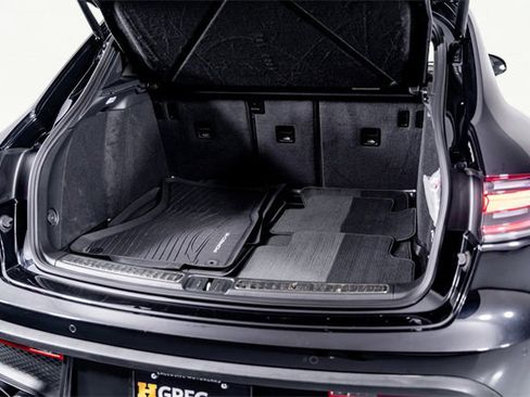 Used 2022 Porsche Macan S w/ Premium Package Plus image 58