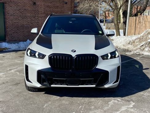 Certified 2024 BMW X5 xDrive40i w/ M Sport Package image 2