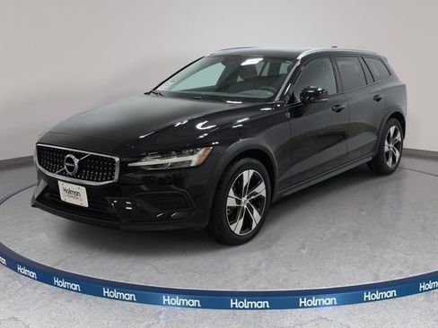 Used 2020 Volvo V60 T5 Cross Country w/ Protection Package Premier AWD/4WD image 1