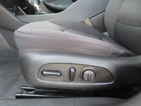 Used 2023 Chevrolet Malibu LT image 7