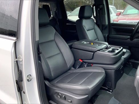 Used 2025 GMC Sierra 1500 SLT image 8