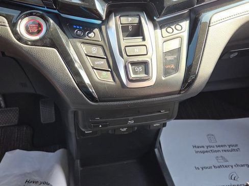 Used 2023 Honda Odyssey Elite image 19