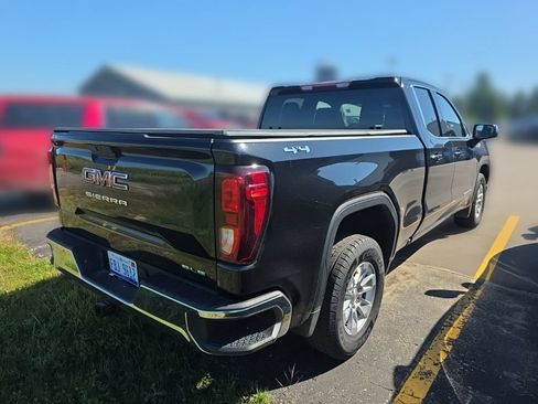 Used 2019 GMC Sierra 1500 SLE w/ SLE Value Package AWD/4WD image 4