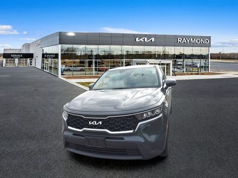 Used 2023 Kia Sorento LX FWD image 7