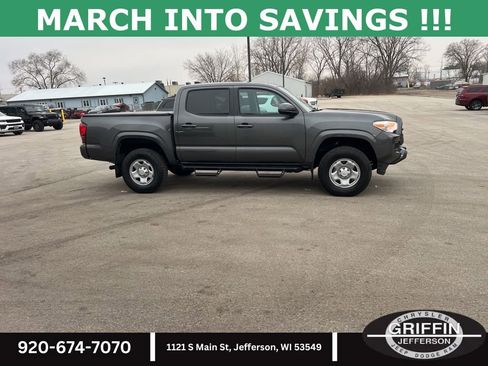 Used 2019 Toyota Tacoma SR w/ SR Convenience Package image 9