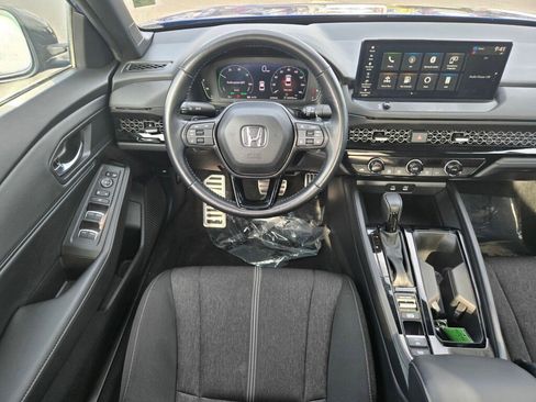 Used 2024 Honda Accord Sport image 11