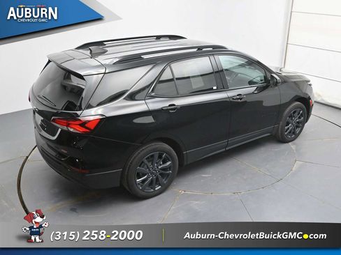 Used 2024 Chevrolet Equinox RS AWD/4WD image 29