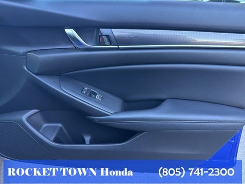 Used 2018 Honda Accord Sport image 13