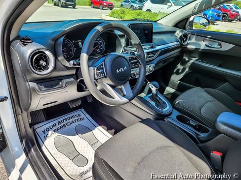Used 2023 Kia Forte LXS FWD image 9