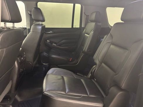 Used 2019 GMC Yukon XL SLT w/ Graphite Performance Edition RWD image 15