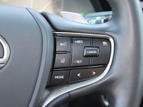Certified 2024 Lexus ES 300h w/ Premium Package FWD image 17