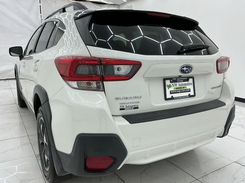Used 2020 Subaru Crosstrek 2.0i Premium w/ Moonroof Package 2 AWD/4WD image 9