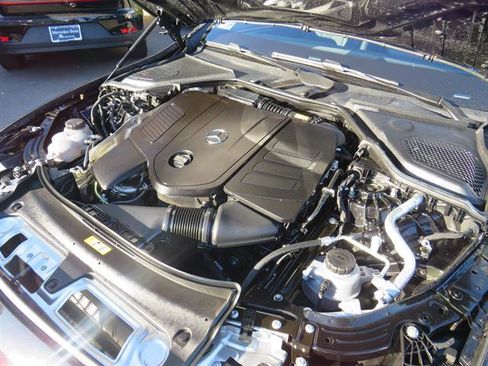 Used 2025 Mercedes-Benz E 350 4MATIC Sedan image 7