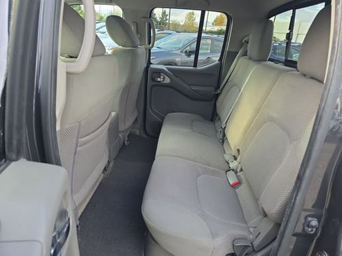 Used 2015 Nissan Frontier SV image 14