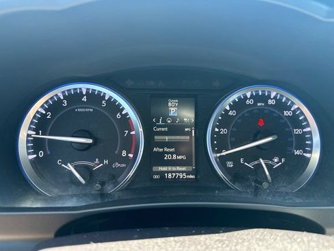 Used 2016 Toyota Highlander Limited AWD/4WD image 24