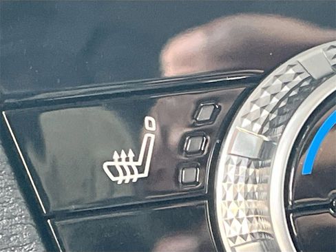 New 2025 Mitsubishi Outlander SE image 21