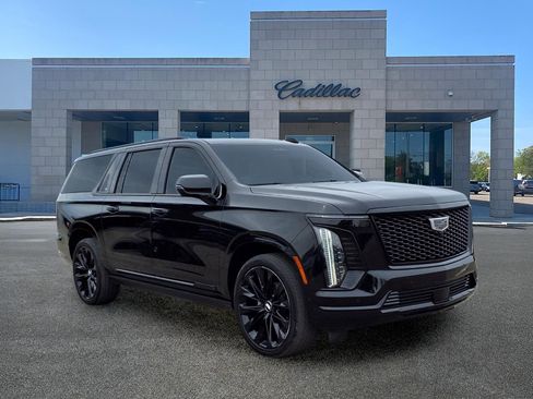 Used 2025 Cadillac Escalade ESV Sport Platinum w/ LPO, ONYX Package AWD/4WD image 3